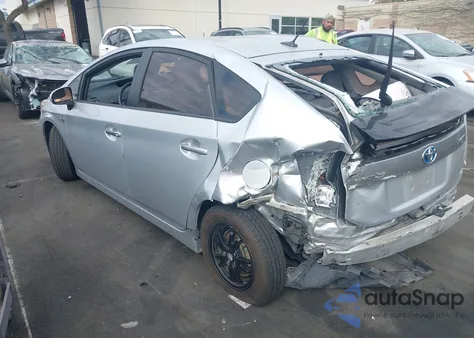 2015 Toyota Prius Plug-In z USA, uszkodzony, nr VIN JTDKN3DP9F3065908